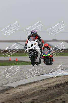 media/Nov-29-2025-TrackDaz (Sat) [[10ae2d9bce]]/A Group/Session 4 (Wheelie Bump)/